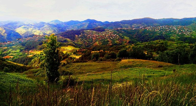 800px-АА-Панорамни_снимки_на_Гърнати