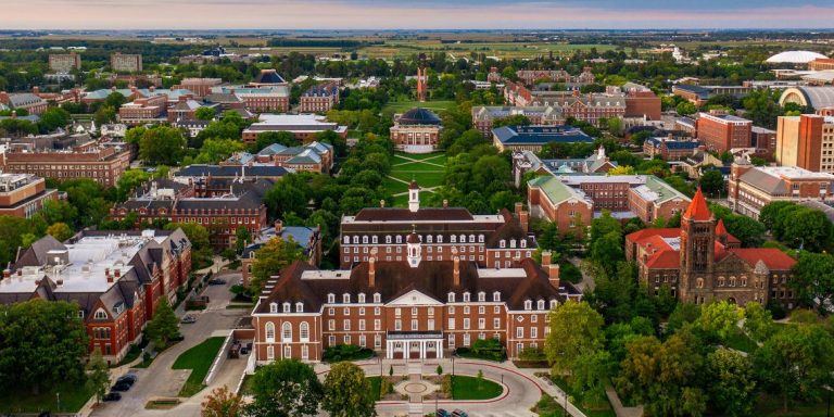 university-illinois-urbana-champaign_1165-1140x570