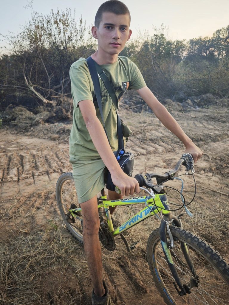4